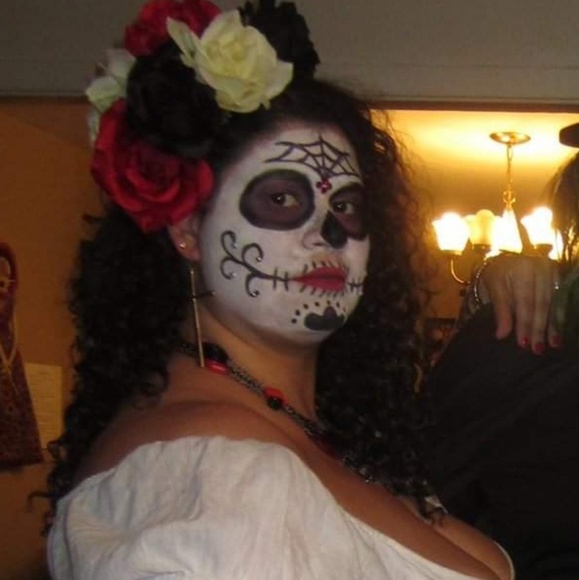 Meet your Posher, Jennifer - Picture 2 of 4